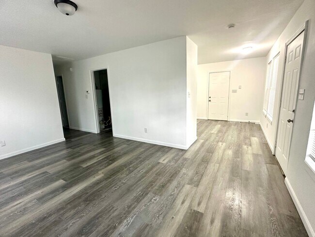 Foto del edificio - 746 Edgemont Ave