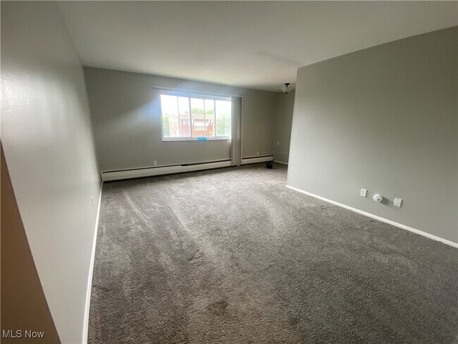 Foto del edificio - 1450 Riverside Dr