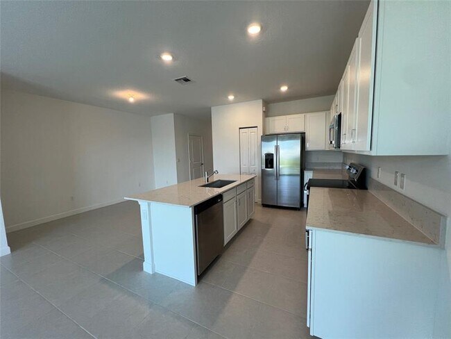 Foto del edificio - 655 SE Lk Fls St