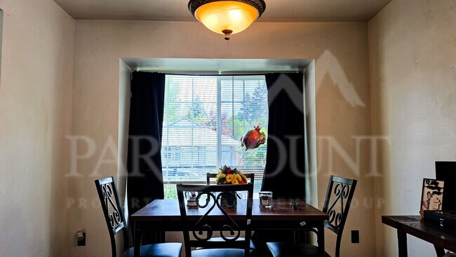 Building Photo - 3-Bedroom Pet-Friendly Unit in Port Orchard