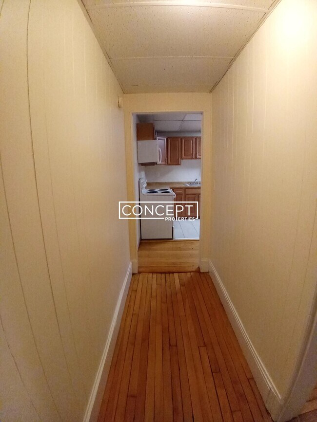 Building Photo - 437 Cambridge St