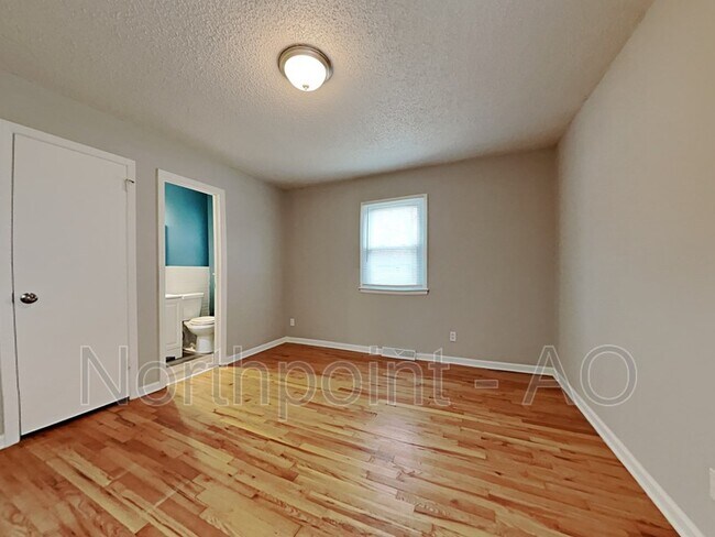 Building Photo - 1709 Berry Rd