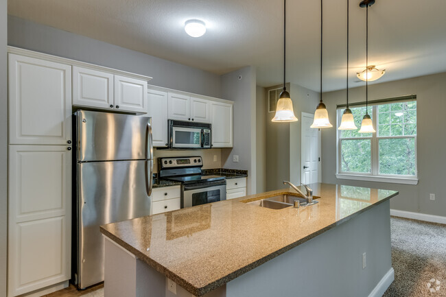 Interior Photo - Delafield Lakes Apartments