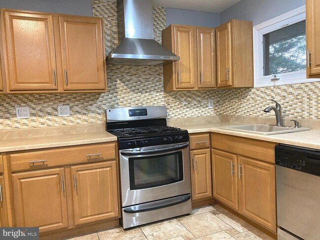 Foto del edificio - 4101 Olympic Way