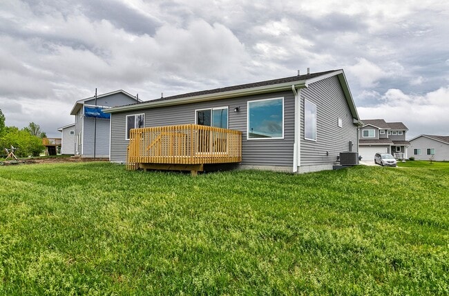 Foto del edificio - "Rare Find: Spacious Ranch Living at Its Best in Bondurant with the lowest rent ever"