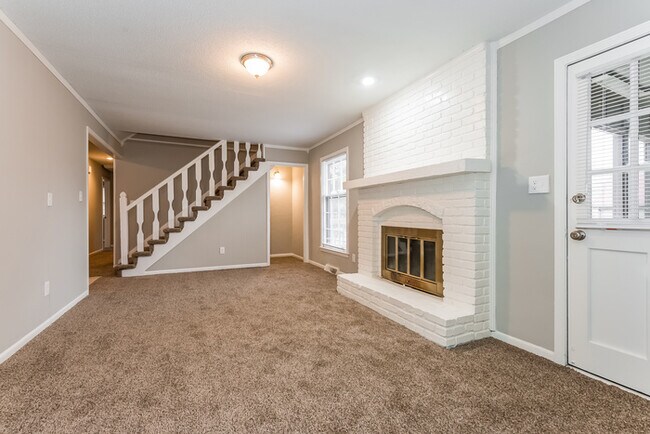 Building Photo - 916 SW 17th St