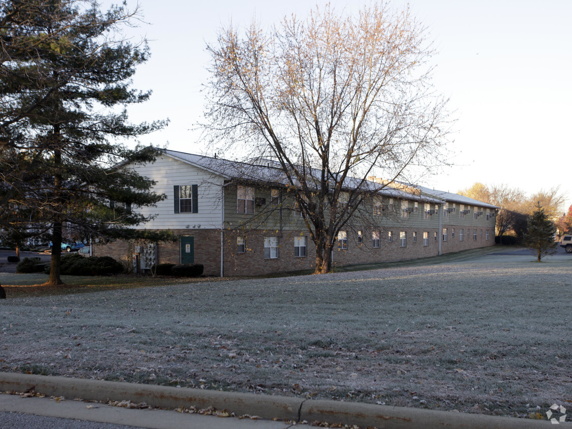 Building Photo - Maple Park Apartments