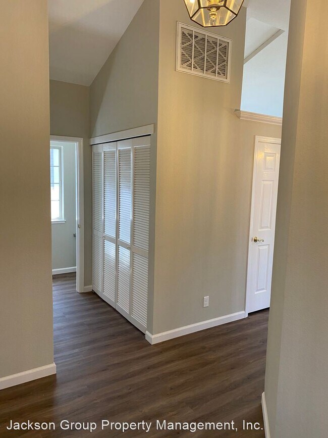 Building Photo - 3 br, 2.5 bath House - 212 Carnelian Road