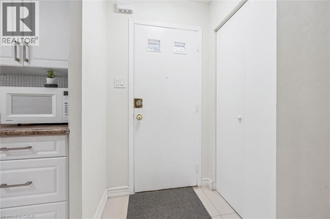 Building Photo - 178 Westcourt Pl