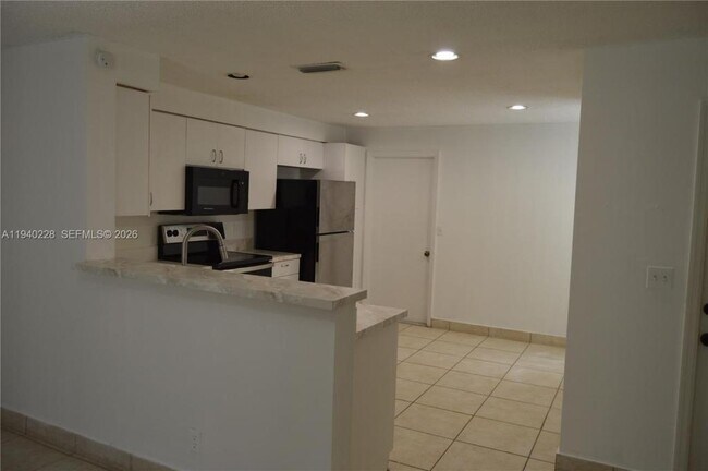 Building Photo - 1527 Veracruz Ln