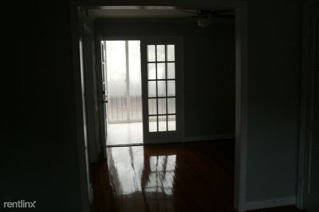 Foto del edificio - 916 McAlway Rd