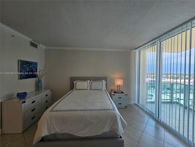 Foto del edificio - 2501 S Ocean Dr
