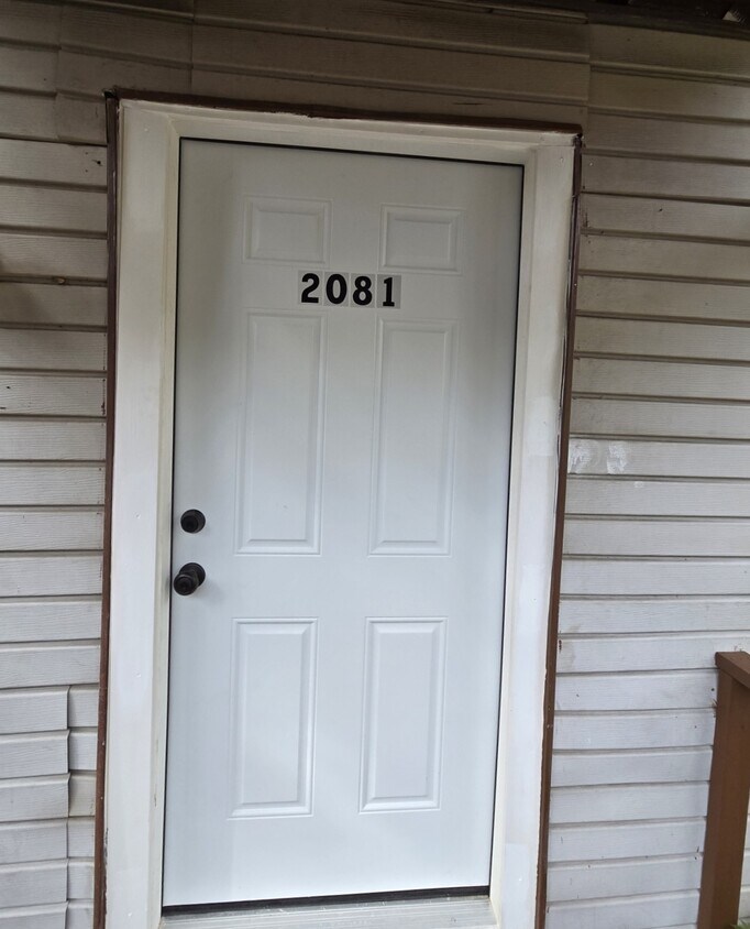 puerta principal - 2081 Tuskegee Rd