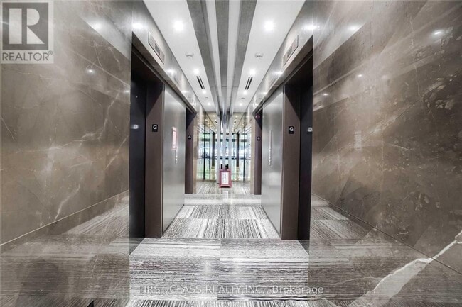 Photo du bâtiment - 101 Charles St E