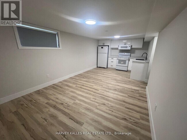 Photo du bâtiment - 113 McAllister Rd