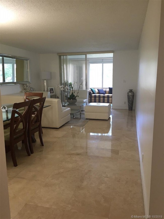 Building Photo - 480 NW 76th Ave