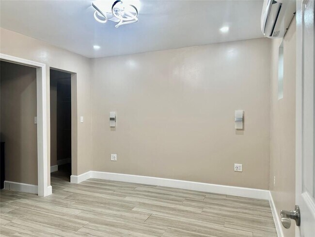 Foto del edificio - 1650 SW 117th Ave