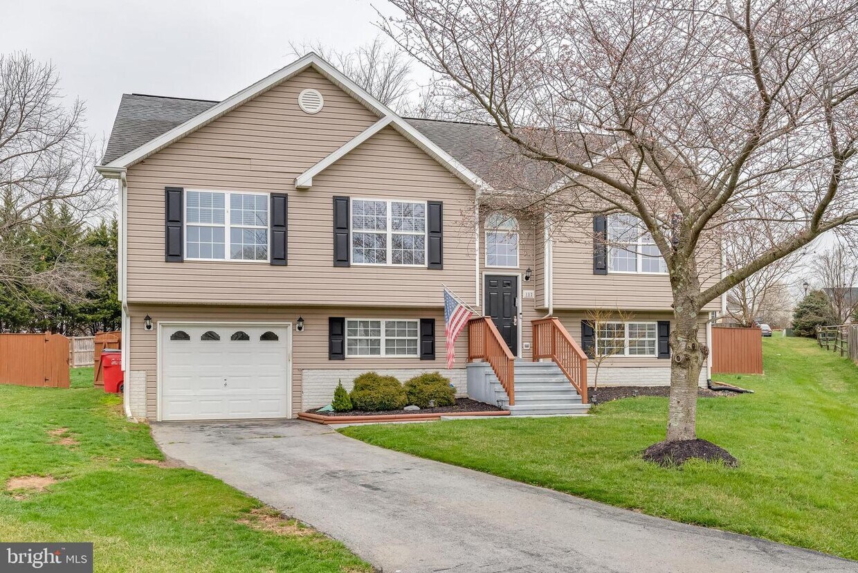 182 Jack Rabbit Ln, Ranson, WV 25438 House for Rent in Ranson, WV