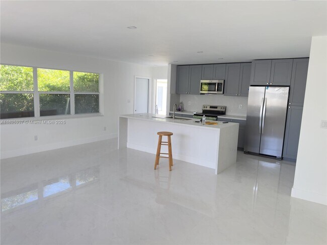Foto del edificio - 2191 NE 167th St