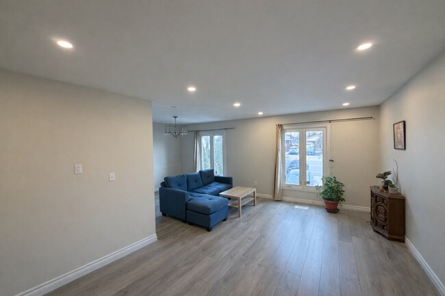 Photo du bâtiment - 1068 Upper Sherman Ave