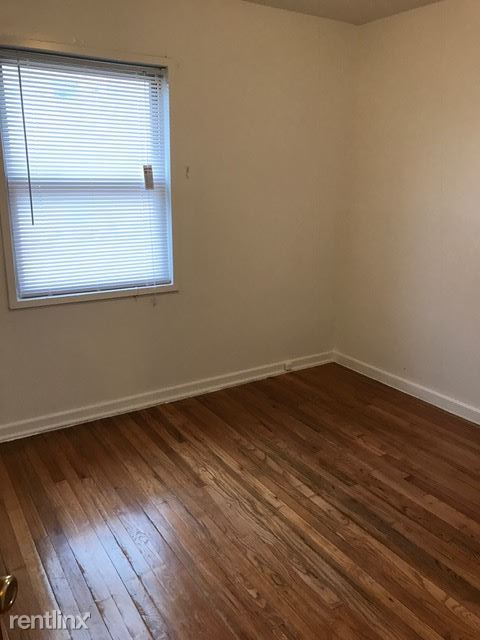 Foto del edificio - 9531 Greenview Ave