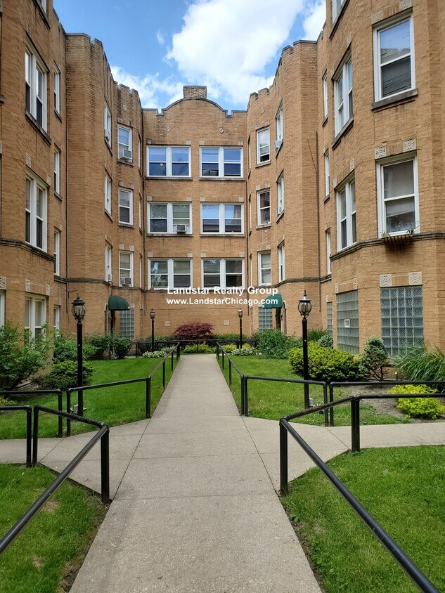 Primary Photo - 5026 N Springfield Ave