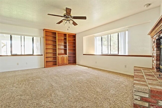 Foto del edificio - 3BD/2BA HOME AVAILABLE IN NORTH CLAIREMONT ONLY $4,495!