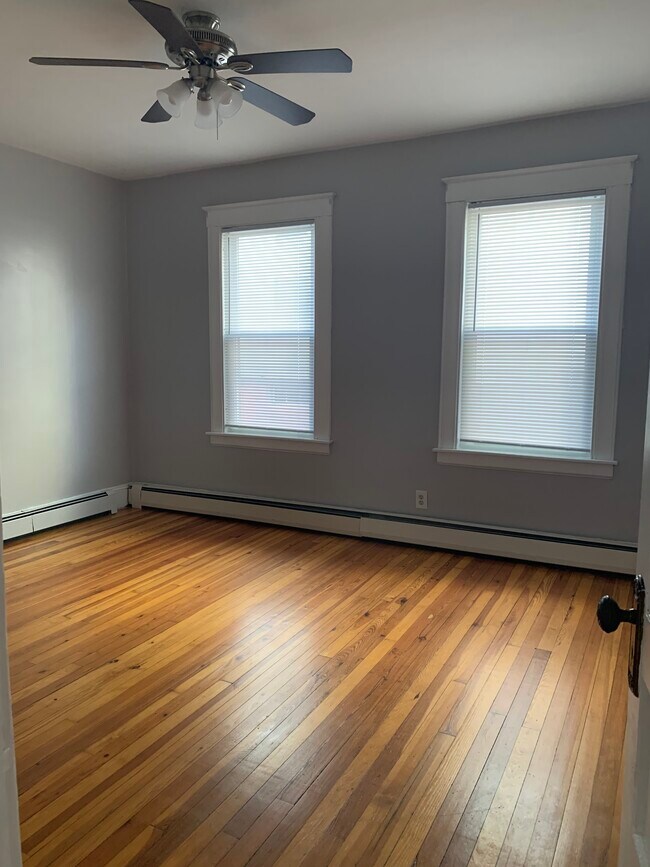 Foto del edificio - 44 Albany Ave
