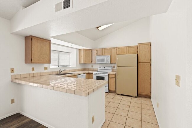 Building Photo - 2770 W Camino De La Joya