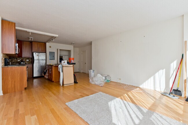 Foto del edificio - 2930 N Sheridan Rd