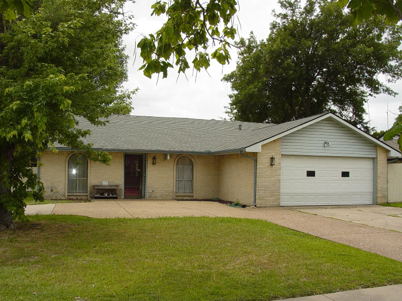 Primary Photo - 1332 Lorraine Dr