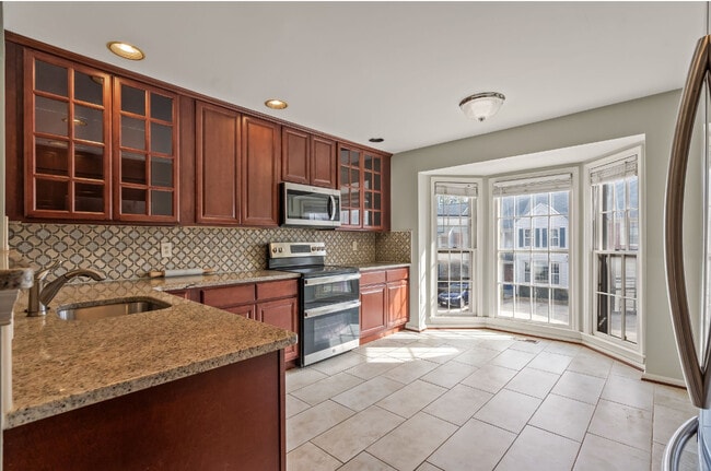 Building Photo - 7385 Hidden Knolls Ct