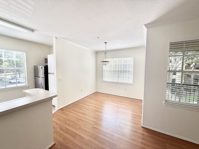 Building Photo - 2668 Robert Trent Jones Dr
