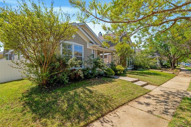 Foto del edificio - 9866 Birch Dr