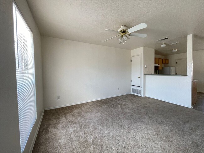 Building Photo - 4407 Jeff Scott Dr