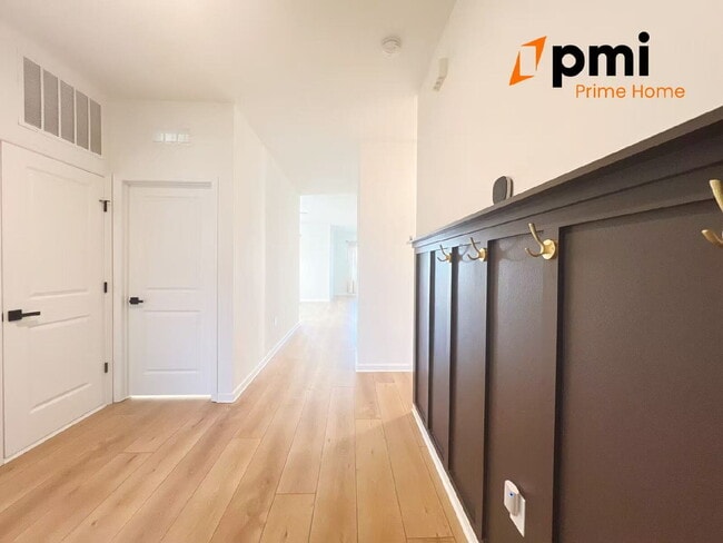 Foto del edificio - 2135 Huntsman Rdg Rd