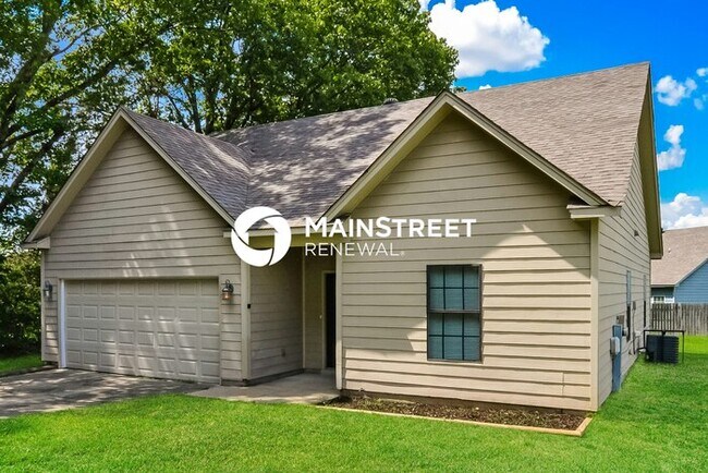 Building Photo - 3 Bedroom Pet-Friendly Home in Memphis, TN...