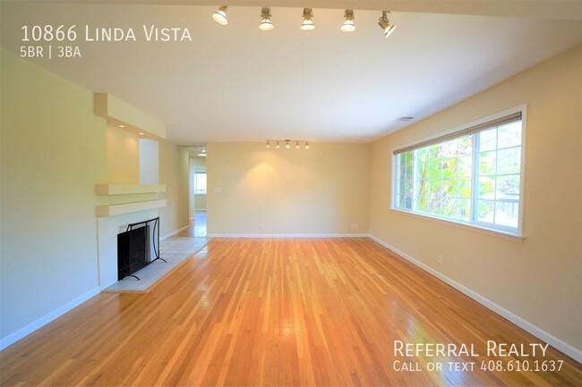 Building Photo - Sophisticated Luxury in Beautiful Cupertino!