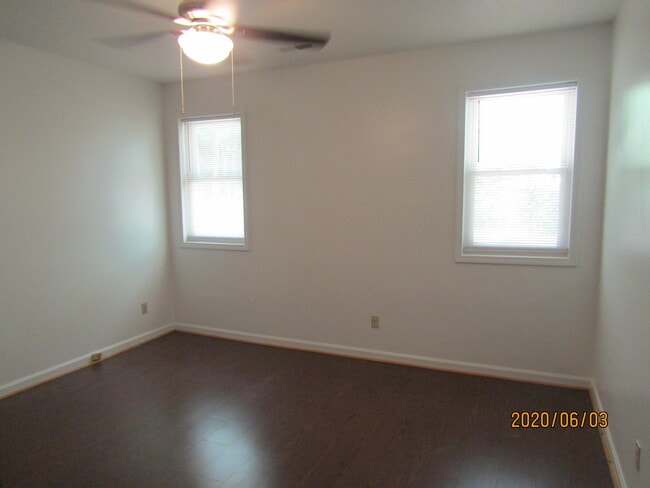 Building Photo - 1056 Yorktown Dr