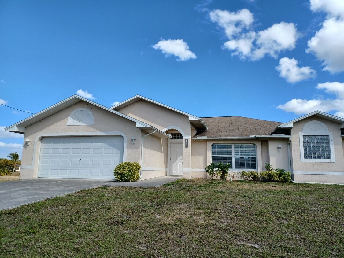 Foto principal - 3303 SW 8th Ct