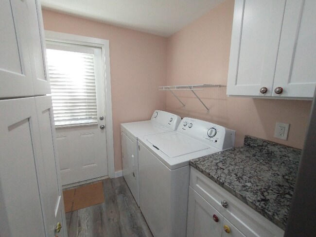 Foto del edificio - 135 NW Shannon Ave