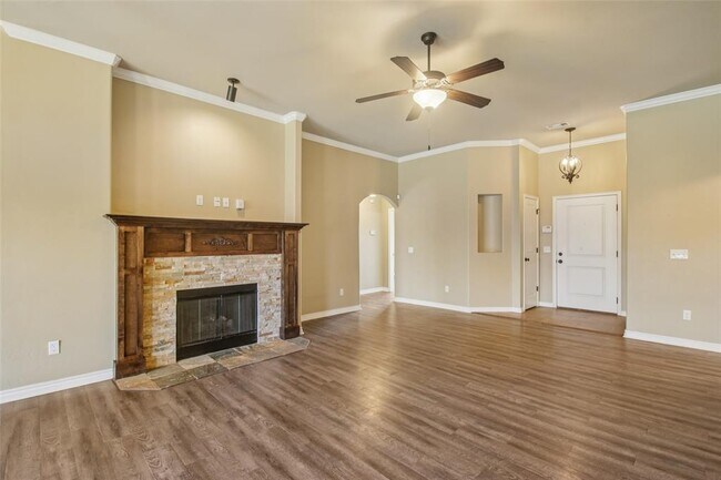 Foto del edificio - 3913 Caraway Ln