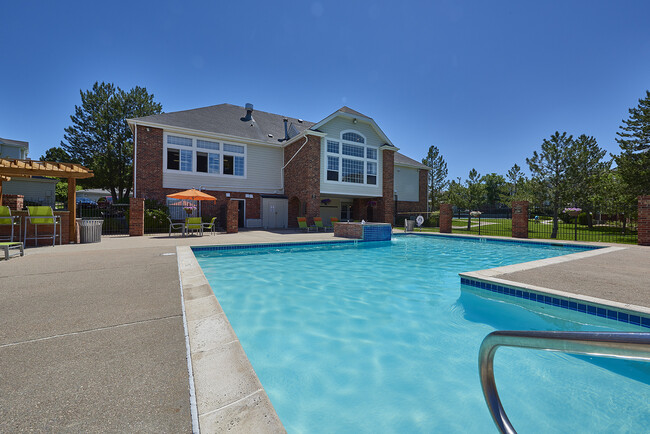 Building Photo - Villas at Homestead