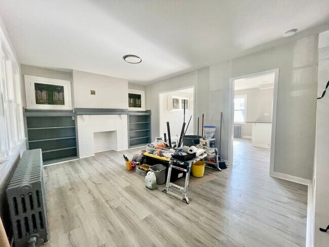 Building Photo - 7102 Schoyer Ave