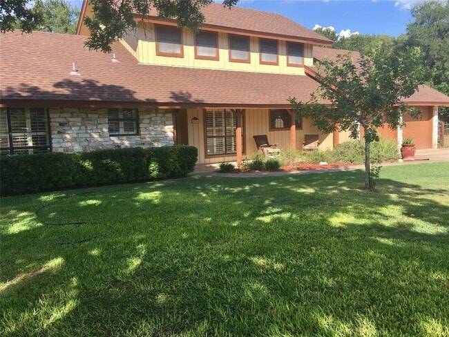 Building Photo - 40101 Heritage Holw