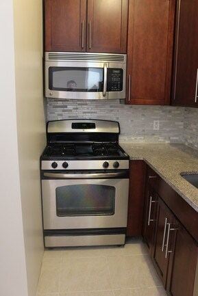Foto del edificio - 221 Kingsland Ave
