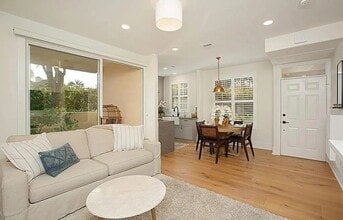 Building Photo - 3601 Bernwood Pl