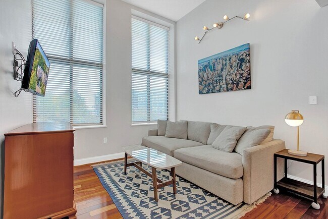 Foto del edificio - 841 Parker St