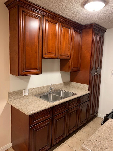 Foto principal - 1552 Brockton Ave