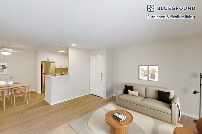 Building Photo - 10024 Paseo Montril